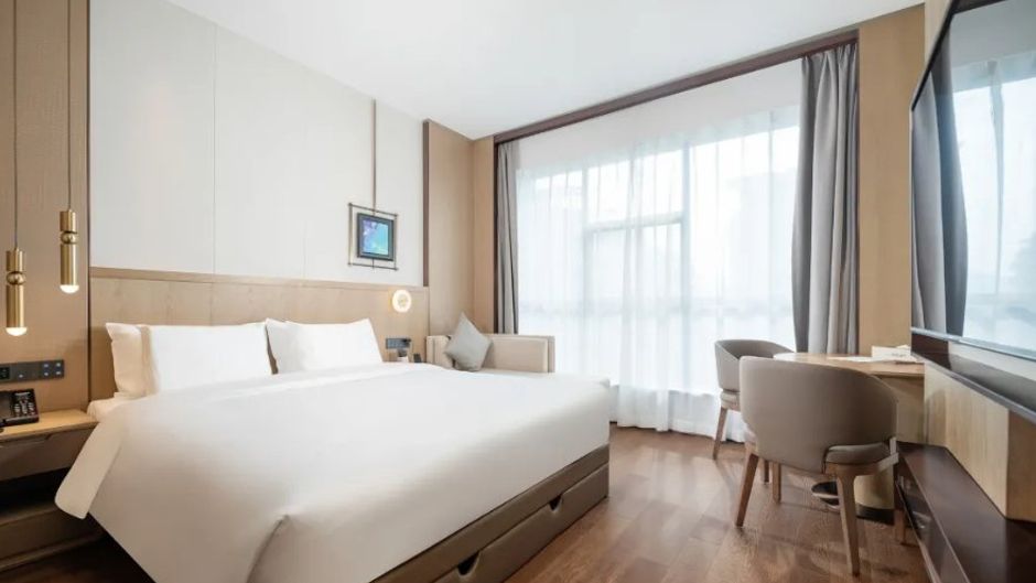 Glenview ITC Plaza Room