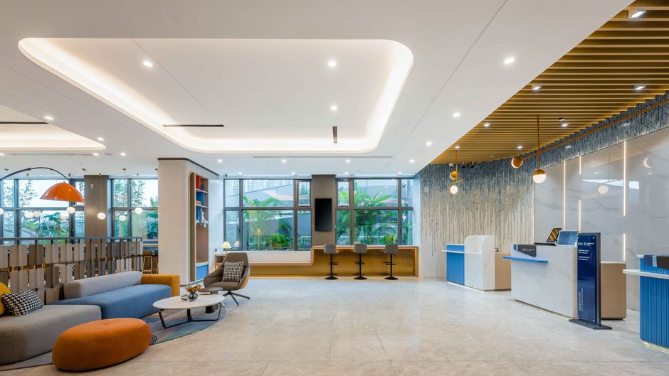 Holiday Inn Jiangmen East Station Exterior