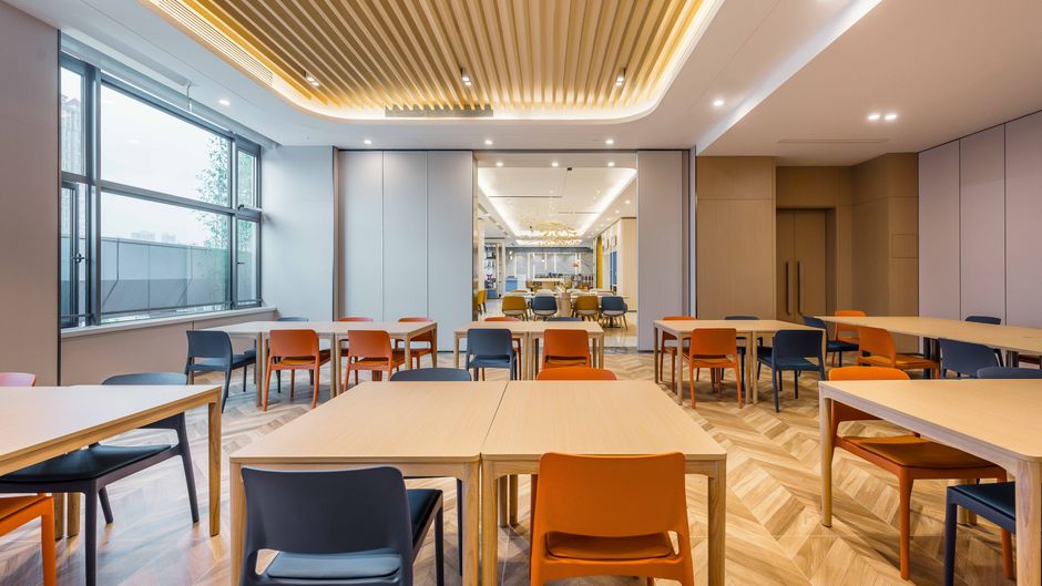 Holiday Inn Jiangmen East Station Restaurant