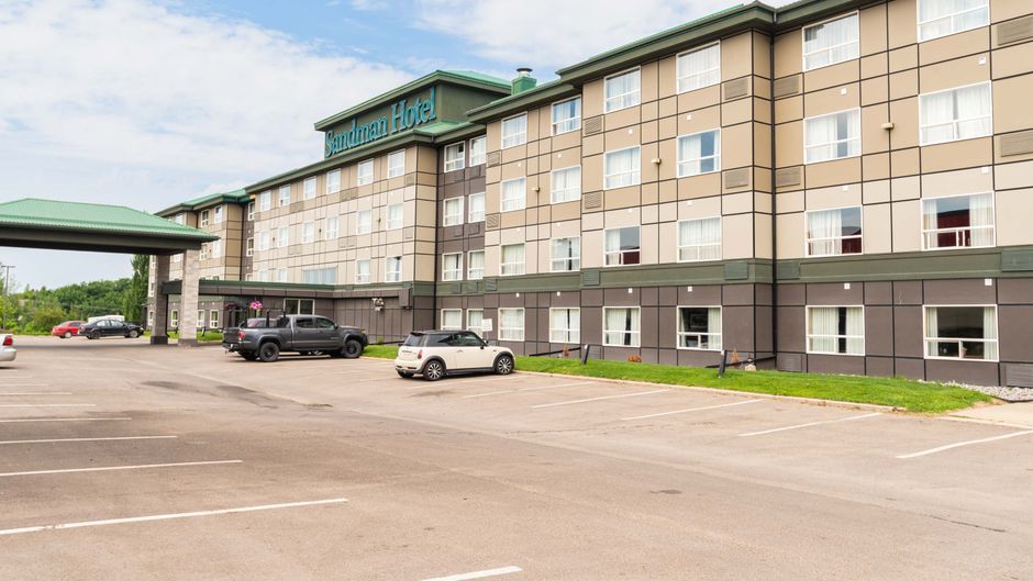 Sandman Hotel Red Deer Exterior