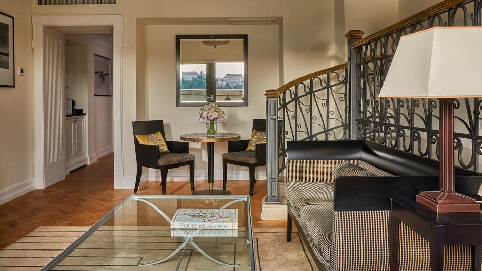 Four Seasons Hotel Gresham Palace Suite