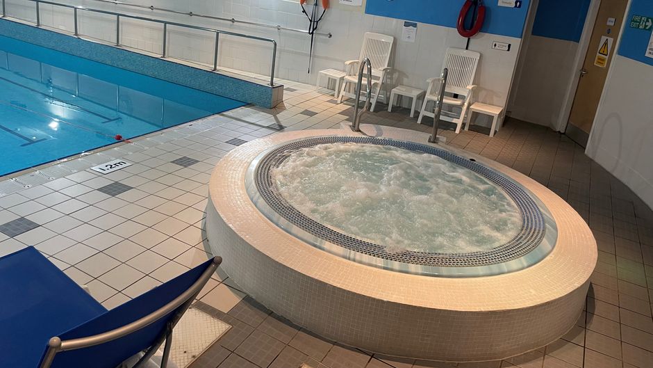 Holiday Inn Edinburgh Pool