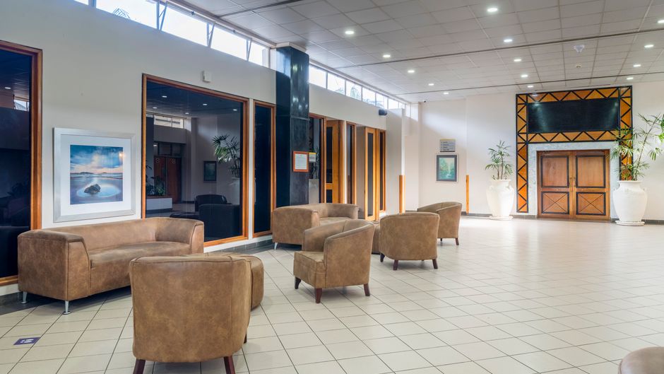 Holiday Inn Mutare Exterior