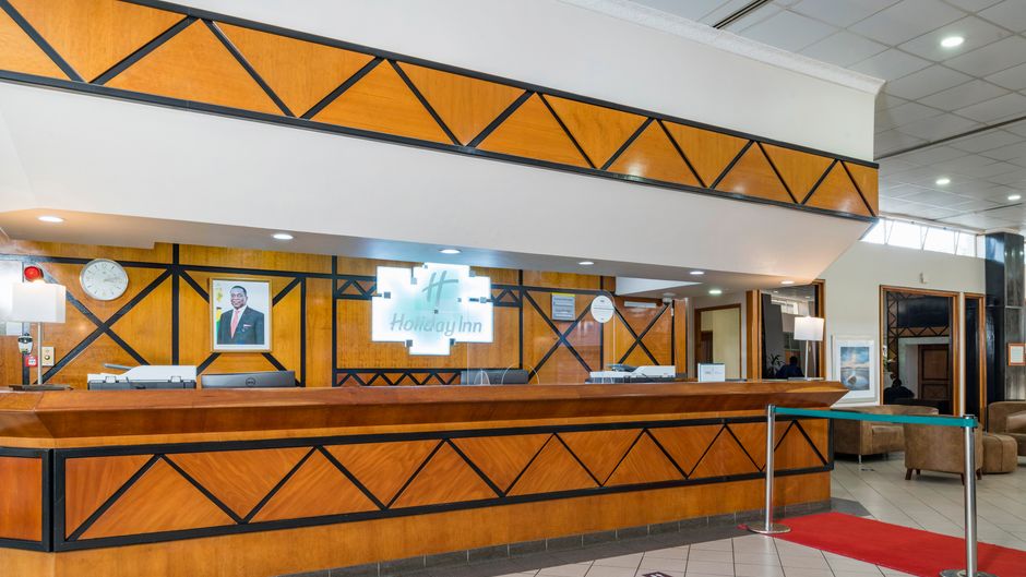 Holiday Inn Mutare Exterior
