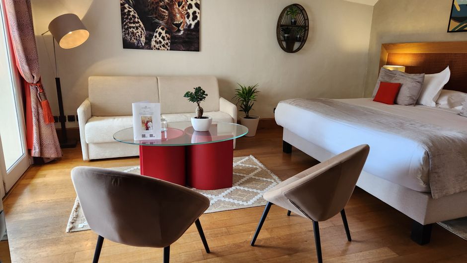 La Cote Saint Jacques Room