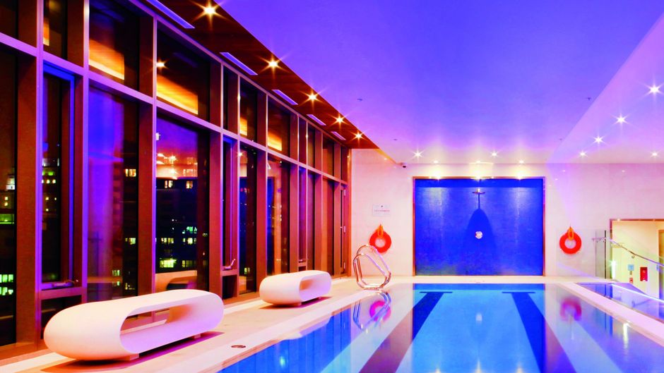 The Ritz-Carlton Montreal Pool