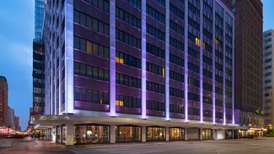 AC Hotel by Marriott Houston Downtown