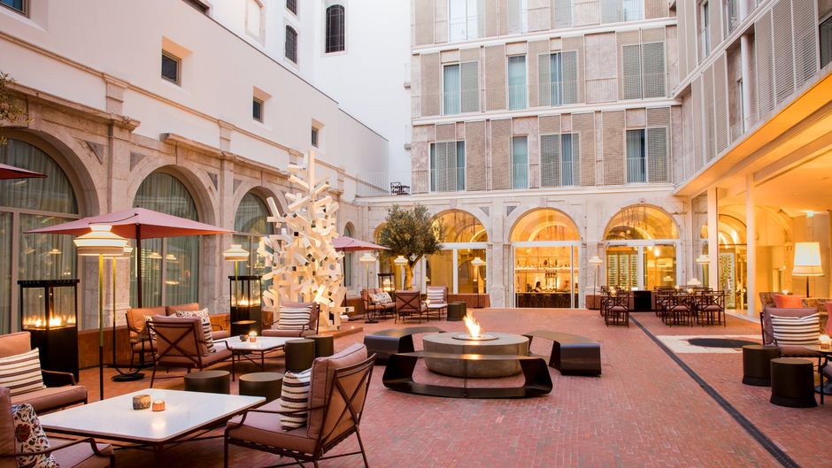 Convent Square-Vignette Collection Exterior