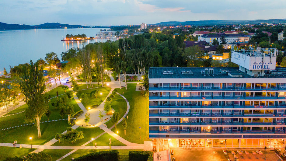Danubius Hotel Annabella Exterior