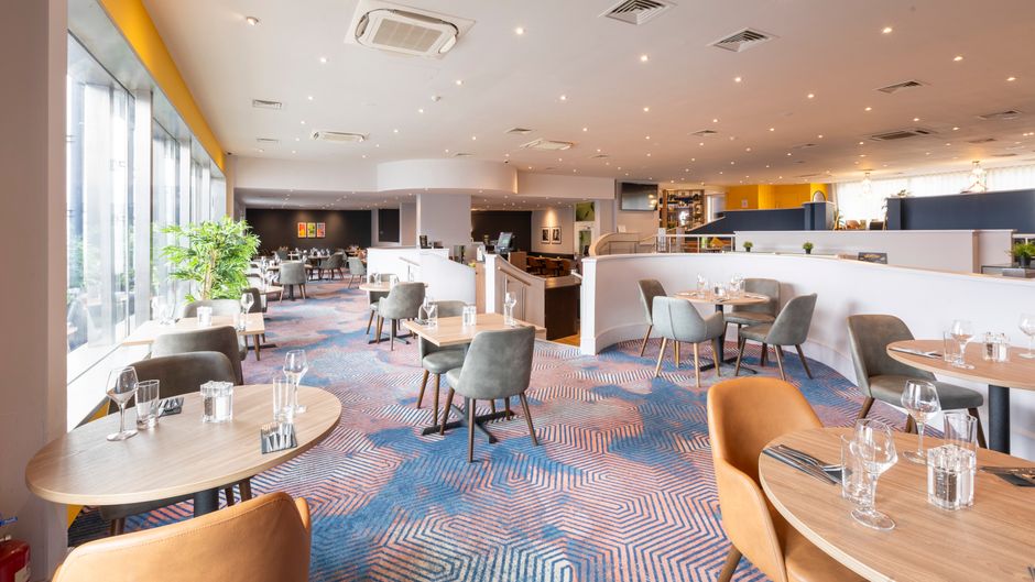 Holiday Inn Cardiff City Centre Restaurant