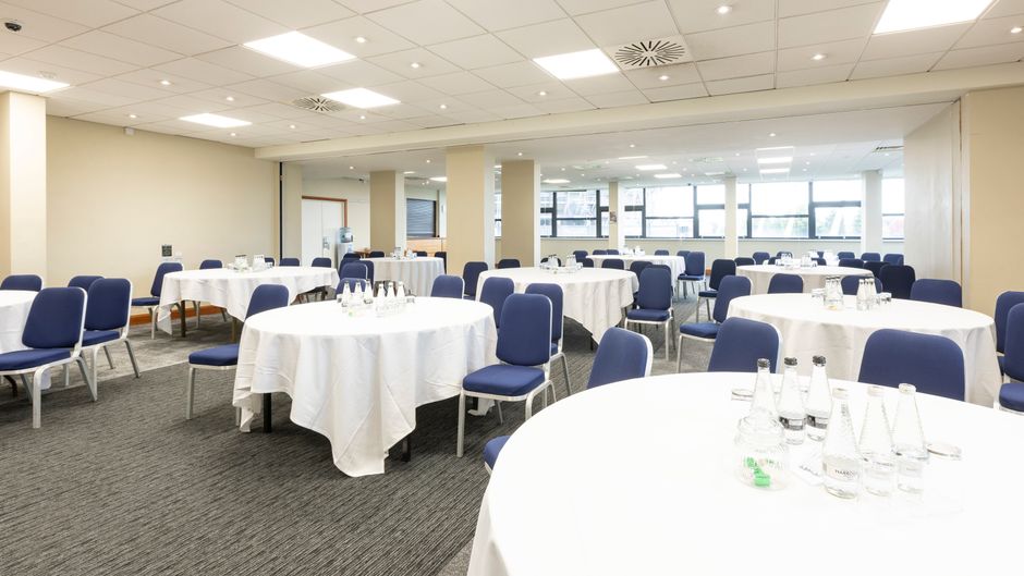 Holiday Inn Cardiff City Centre Meeting