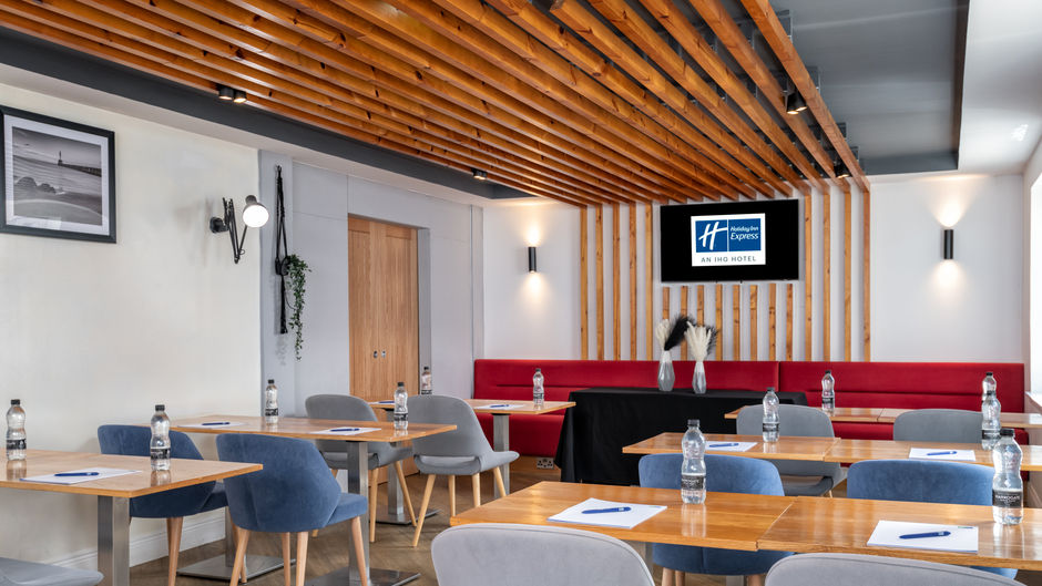 Holiday Inn Express Aberdeen City Centre Meeting
