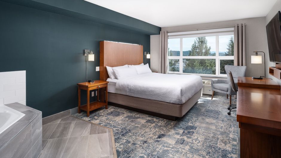 Four Points by Sheraton Victoria Gateway Pool
