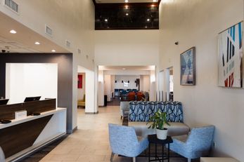 Holiday Inn Express & Suites North