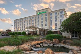 Holiday Inn Ardmore I-35