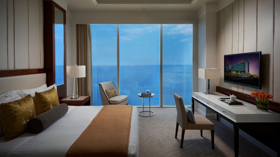 Solaire Resort and Casino Suite