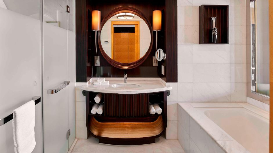 Sheraton Hohhot Hotel Room