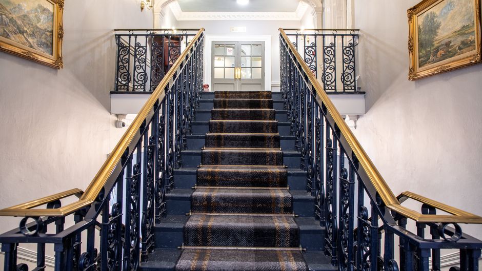 Arnos Manor Hotel Lobby