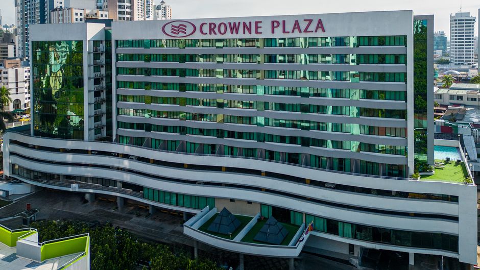 Crowne Plaza Panama Exterior