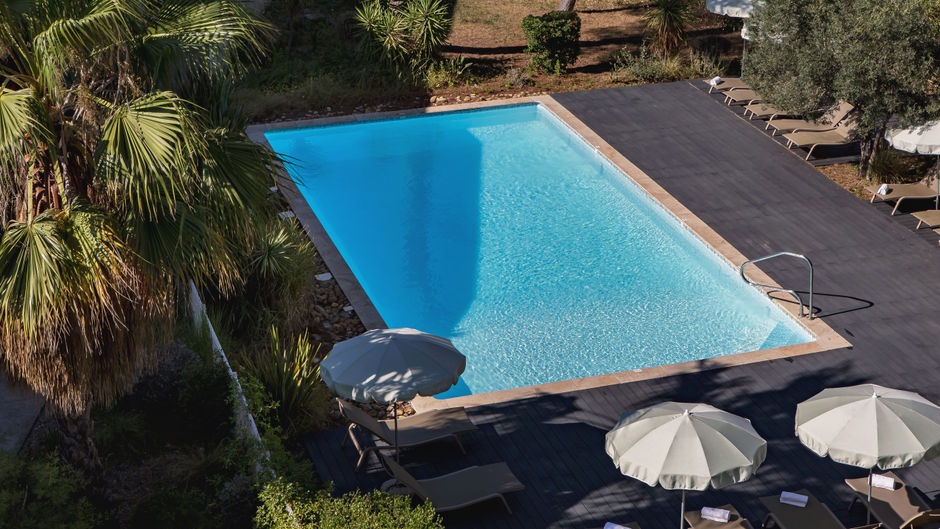 Holiday Inn Marseille Airport Pool