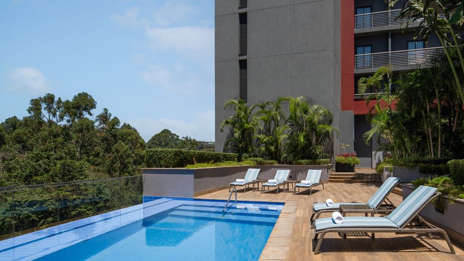 Holiday Inn Nairobi Two Rivers Mall Pool