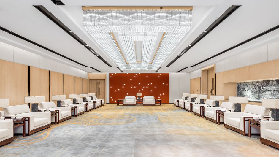 Holiday Inn Exp Development Zo Spa