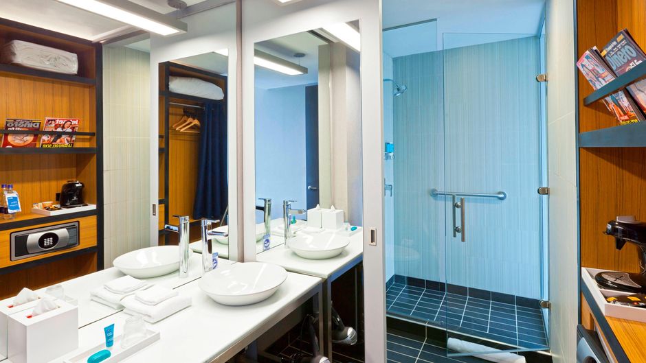 aloft Bogota Airport Room