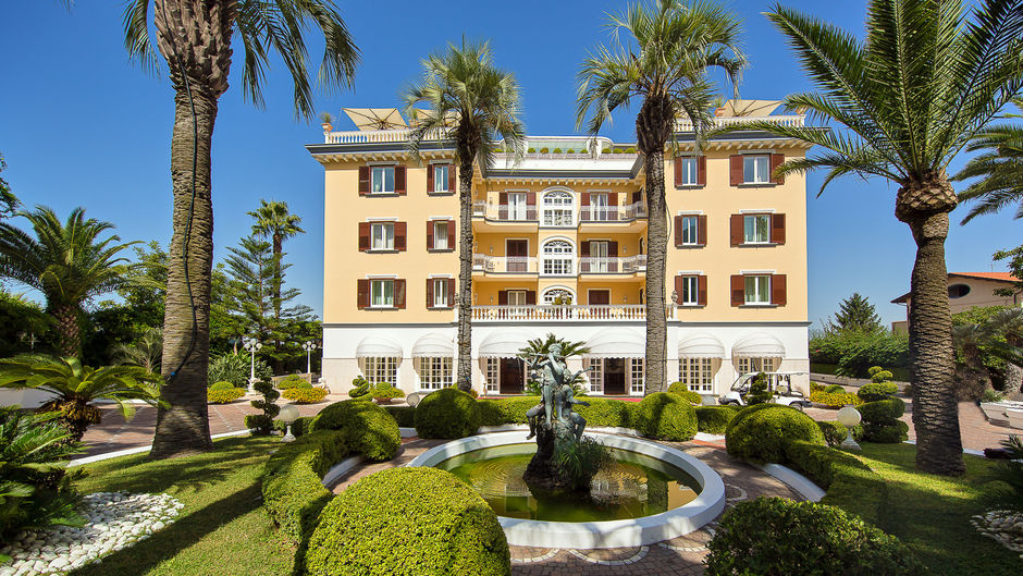 La Medusa Grand Hotel Exterior
