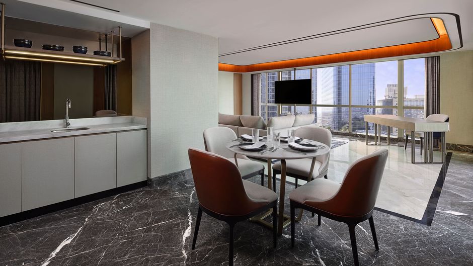 Sheraton Surabaya Hotel & Towers Suite