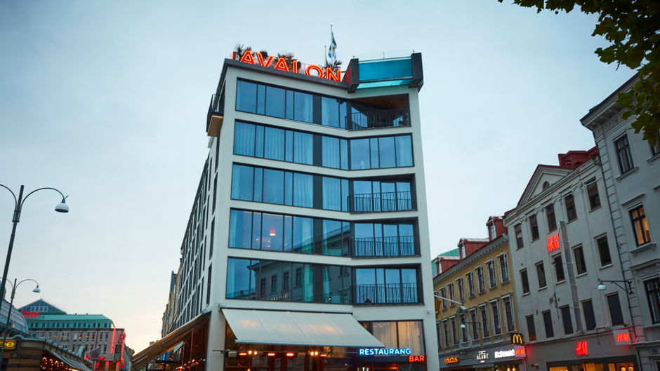 Avalon Hotel Exterior