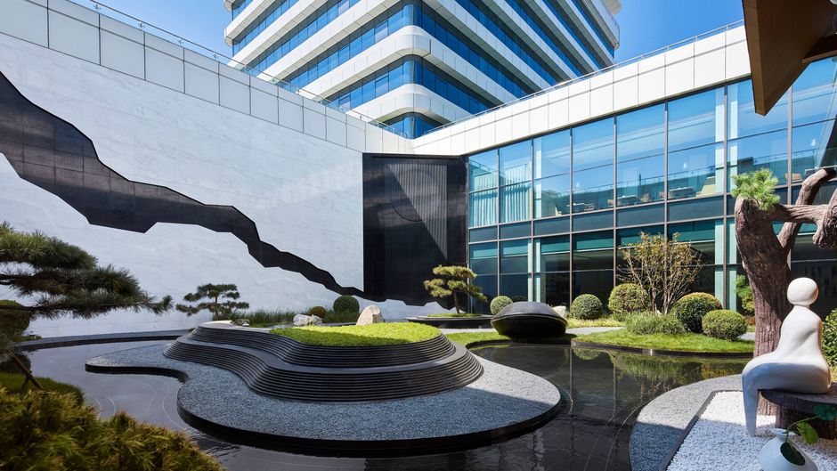 Courtyard by Marriott Qinhuangdao Lobby