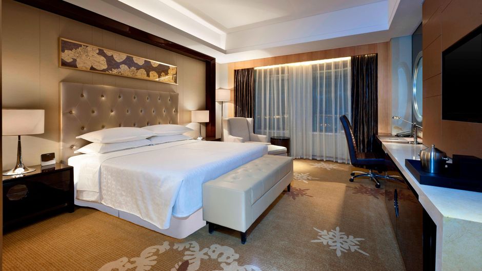 Sheraton Daqing Hotel Room