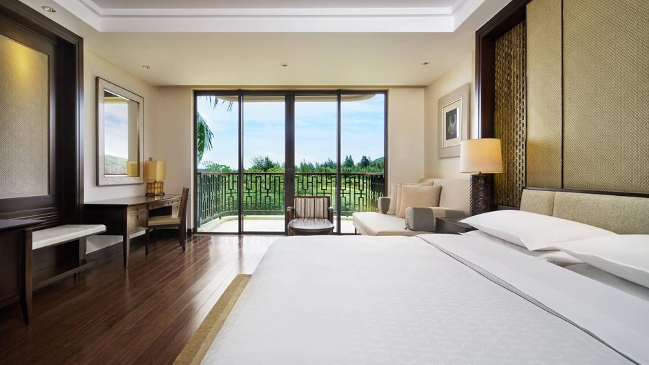 Sheraton Shenzhou Peninsula Resort Room