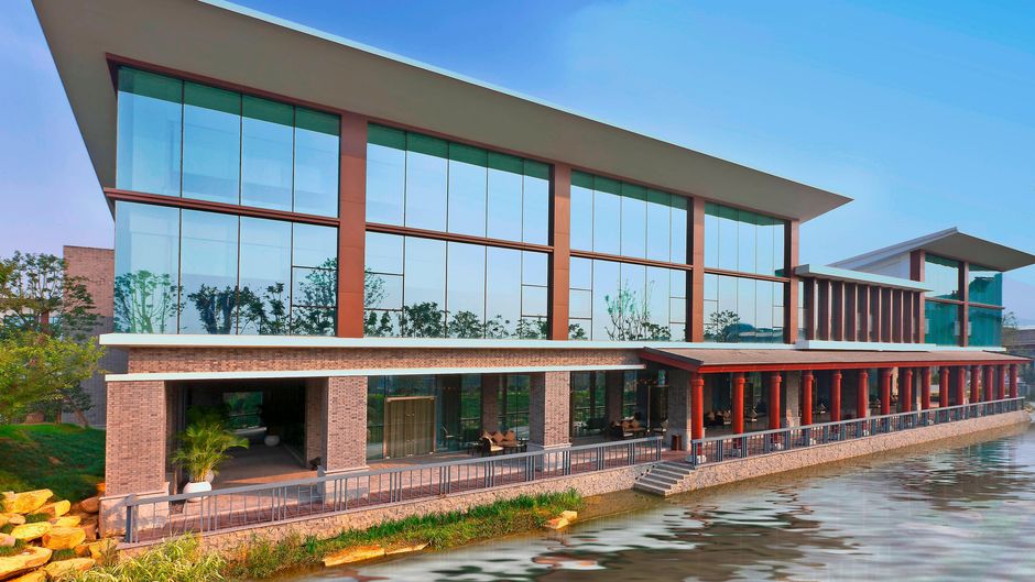 Sheraton Grand Wetland Park Resort Meeting