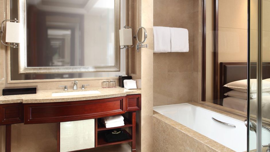 Sheraton Jiangyin Hotel Room