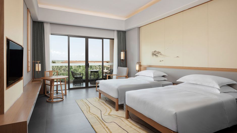 Sheraton Maoming Romantic Beach Resort Room