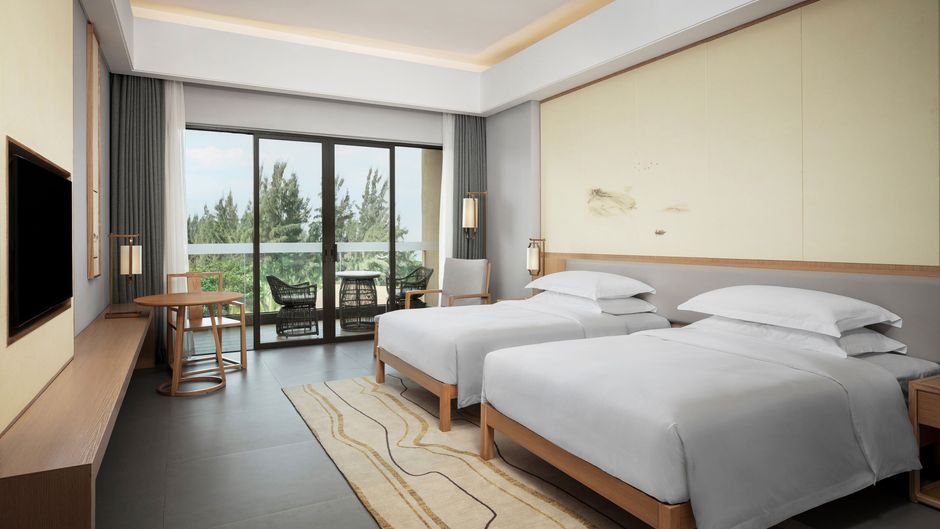 Sheraton Maoming Romantic Beach Resort Room