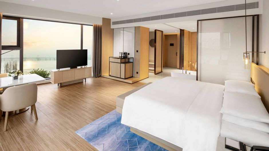 Suining Marriott Hotel Suite