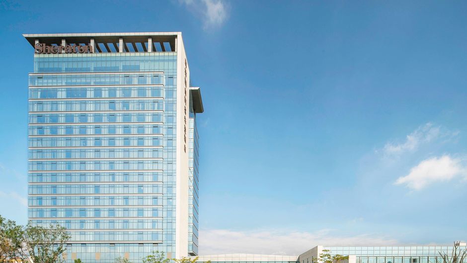 Sheraton Langfang Chaobai River Hotel Exterior