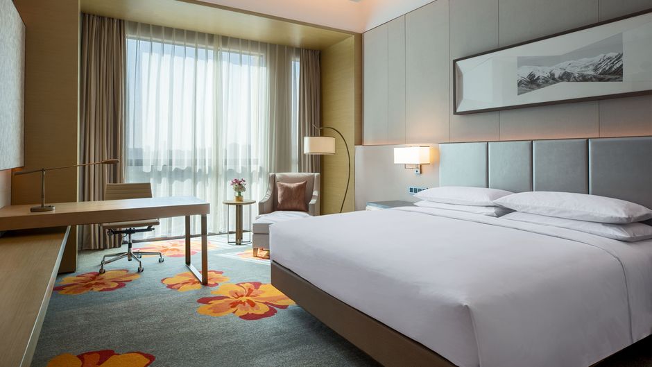 Sheraton Beijing Lize Hotel Room
