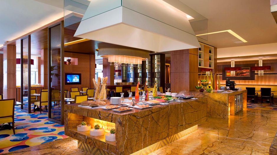 Marriott Exec Apts The Sandalwood Restaurant