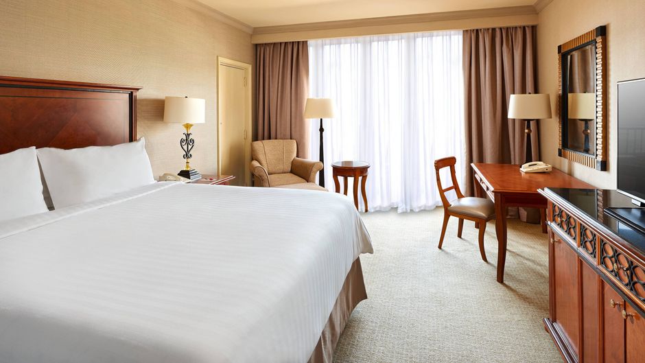 Cairo Marriott Htl & Omar Khayyam Casino Room