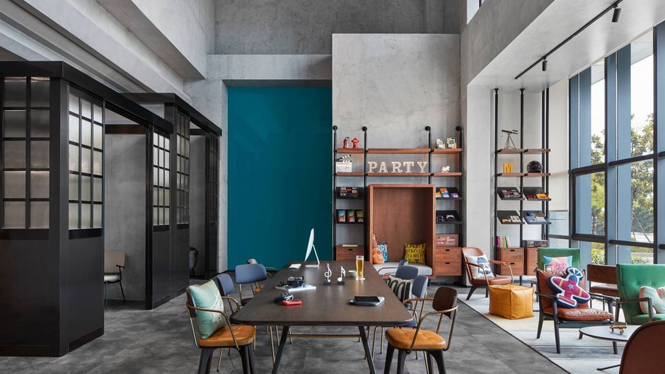 Moxy Shanghai Hongqiao CBD Lobby