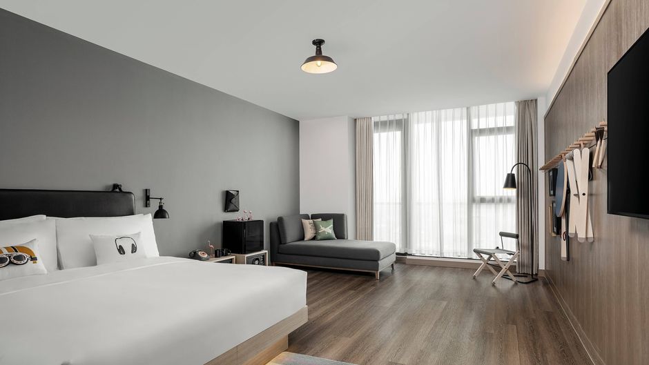 Moxy Shanghai Hongqiao CBD Room