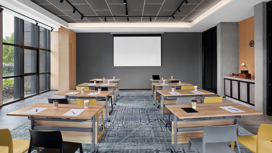 Moxy Shanghai Hongqiao CBD Meeting