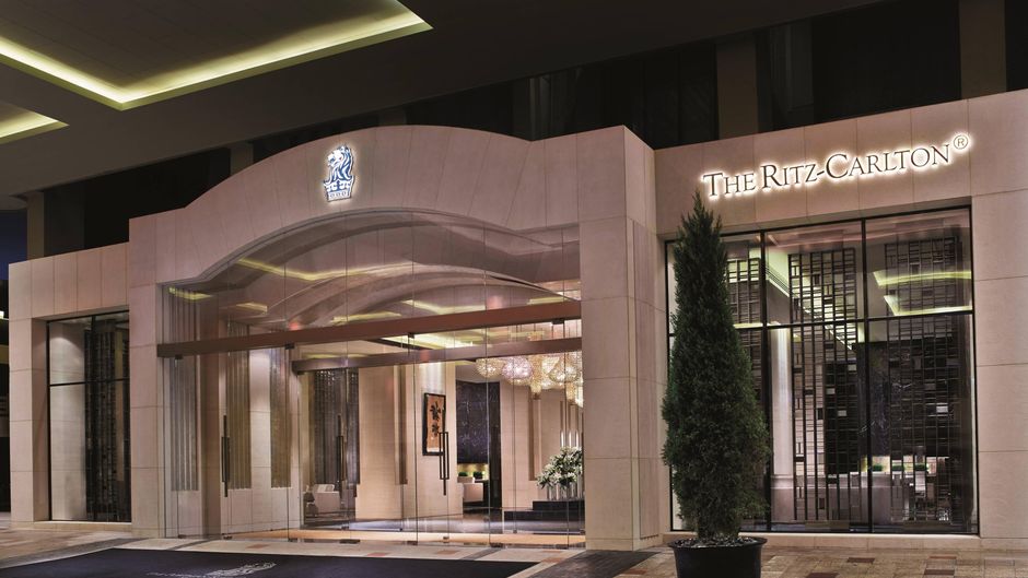 The Ritz-Carlton, Shanghai Exterior