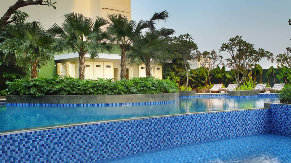 Four Points by Sheraton Surabaya Pool