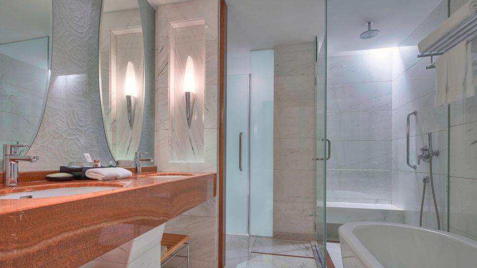 Sheraton Zhoushan Hotel Room