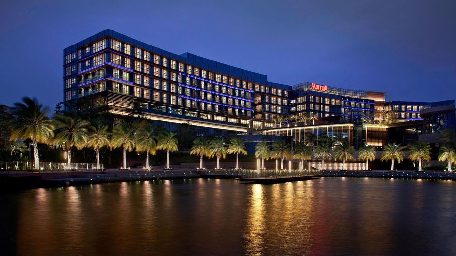 The OCT Harbour- Marriott Exec Apts Exterior