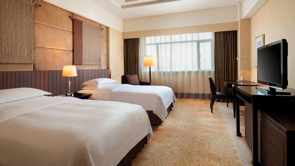 Sheraton Dongguan Hotel Room
